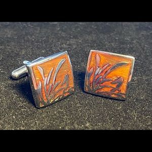 Classy Cuff Links - Wood/bronze look with prairie grass
